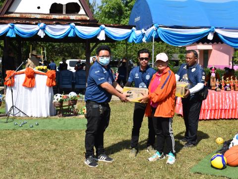 พิธีเปิดการแข่งขันกีฬาเยาวชนและประชาชนต้านภัยยาเสพติดประจำปีงบประมาณ 2565