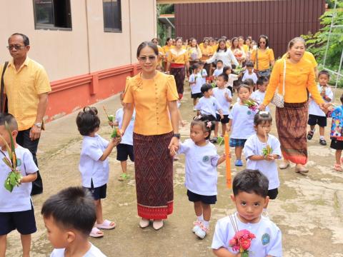 ถวายเทียนพรรษา และเวียนเทียน เนื่องในวันอาสาฬหบูชาและวันเข้าพรรษา