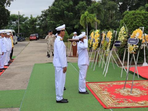 พิธีตักบาตรข้าวสารอาหารแห้ง และพิธีพิธีวางพวงมาลา