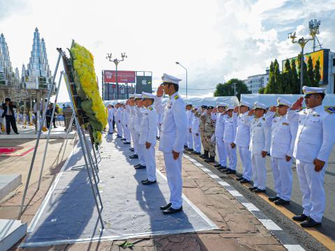 พิธีวางพวงมาลาและกล่าวน้อมรำลึกในพระมหากรุณาธิคุณ