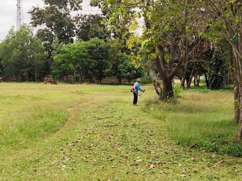 ปรับภูมิทัศน์บริเวณสนามกีฬาโรงเรียนบ้านถาวร