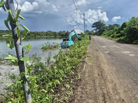โครงการปรับภูมิทัศน์พื้นที่ป่าและชุมชน และโครงการกำจัดวัชพืชและและอนุรักษ์แหล่งน้ำสาธารณะ