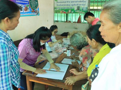 เปิดงานโครงการควบคุมโรคหนอนพยาธิ หมู่ที่ 6