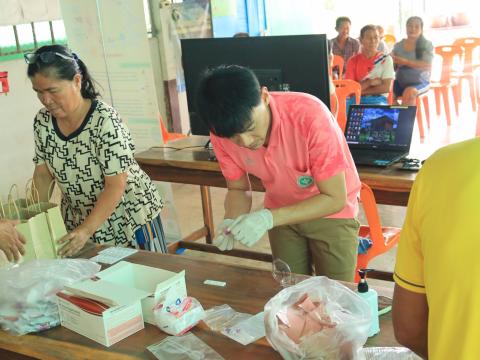 เปิดงานโครงการควบคุมโรคหนอนพยาธิ หมู่ที่ 6