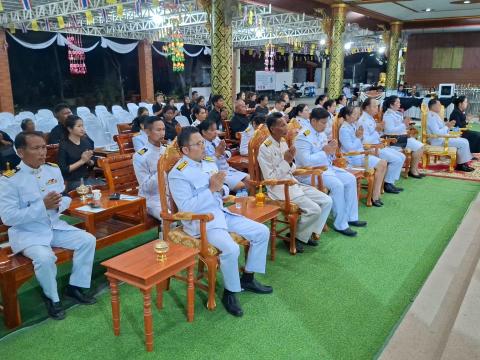 ร่วมพิธีบำเพ็ญกุศลสวดพระพุทธมนต์หรือสวดพระอภิธรรมอุทิศถวายพระราชกุศล