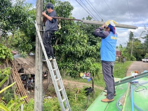 ซ่อมแซมไฟฟ้าส่องสว่างที่ชำรุด