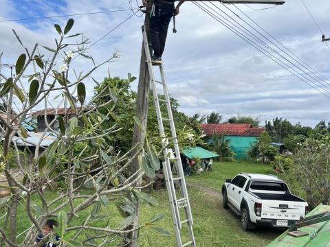 ซ่อมแซมไฟฟ้าส่องสว่างที่ชำรุด