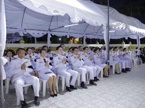ร่วมพิธีบำเพ็ญกุศลสวดพระพุทธมนต์หรือสวดพระอภิธรรมอุทิศถวายพระราชกุศลฯ