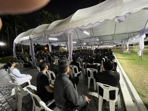 ร่วมพิธีบำเพ็ญกุศลสวดพระพุทธมนต์หรือสวดพระอภิธรรมอุทิศถวายพระราชกุศลฯ