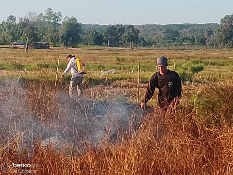 ออกดำเนินการระงับเหตุไฟลามทุ่งในพื้นที่หมู่ที่ 2