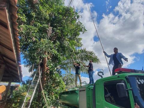 ล้างทำความสะอาดตลาดชุมชน