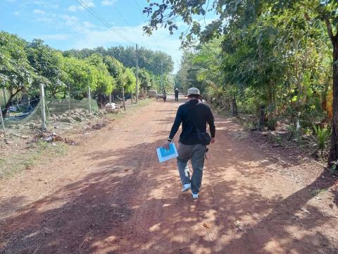 ลงพื้นที่สำรวจเส้นทางเพื่อทำการก่อสร้าง