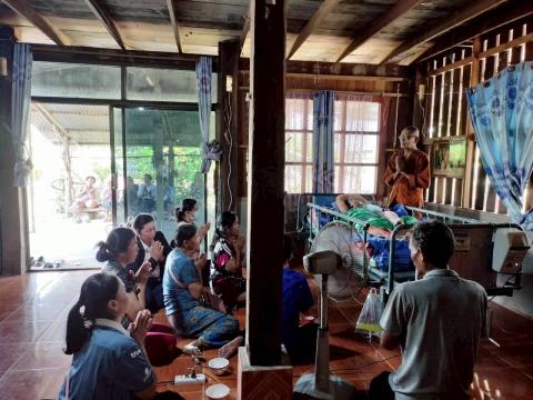 ส่งมอบเตียงให้กับผู้ป่วยติดเตียง