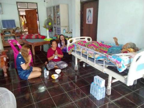 ส่งมอบเตียงให้กับผู้ป่วยติดเตียง