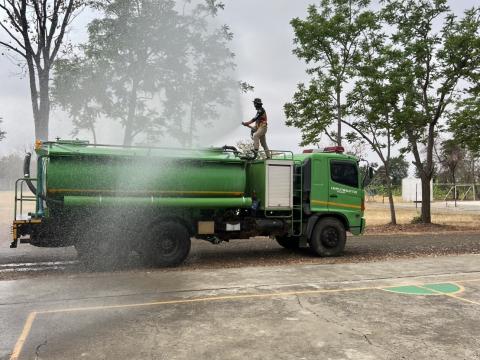 ดำเนินการฉีดพ่นละอองน้ำเพื่อลดค่าฝุ่นละอองขนาดเล็ก(Pm2.5)