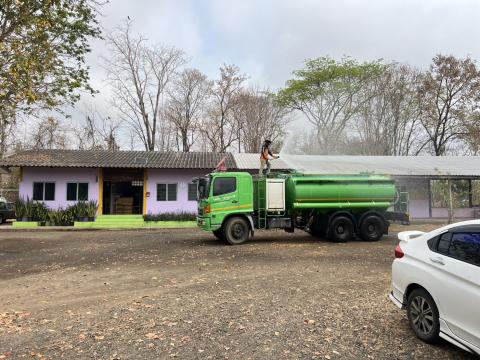 ดำเนินการฉีดพ่นละอองน้ำเพื่อลดค่าฝุ่นละอองขนาดเล็ก(Pm2.5)