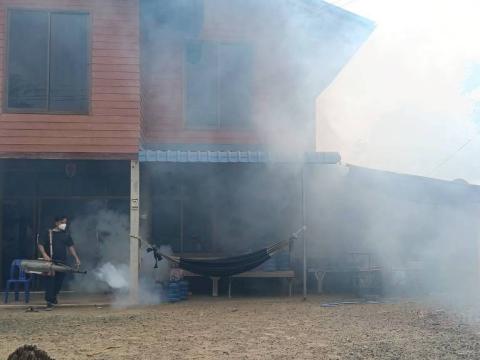 พ่นหมอกควันกำจัดยุงลาย พาหะนำโรคไข้เลือดออก