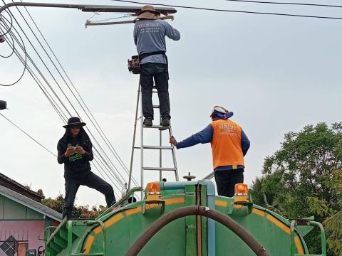 ซ่อมแซมไฟฟ้าส่องสว่าง