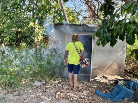 พ่นหมอกควันกำจัดยุงลาย