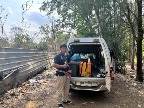 ดำเนินการฉีดพ่นสารเคมีป้องกันกำจัดแมลง