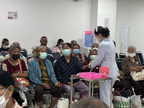 ส่งต่อผู้ป่วยที่มีปัญหาทางด้านสายตาเพื่อเข้ารับการรักษา