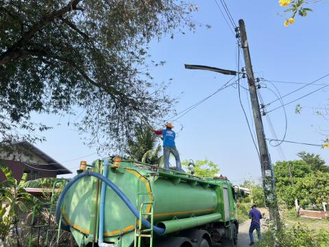 ออกดำเนินการตัดแต่งกิ่งไม้ที่จุดเสี่ยงอันตราย