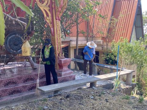 ทำความสะอาดจัดเตรียมสถานที่บริเวรสำนักสงฆ์วัดเขาหลุบ