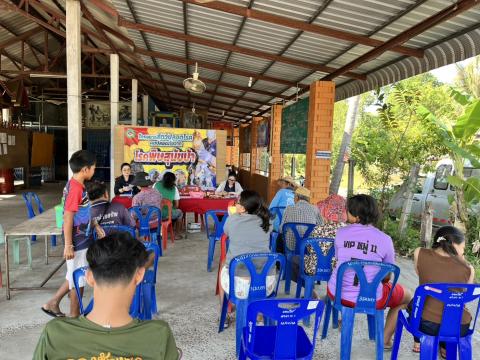 ฉีดวัคซีนป้องกันโรคพิษสุนัขบ้า ในสุนัขและแมว