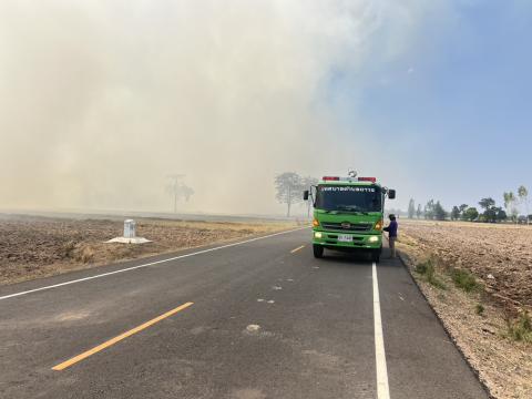 ออกสนับสนุนเหตุไฟลามทุ่งจากเทศบาลตำบลตาจง