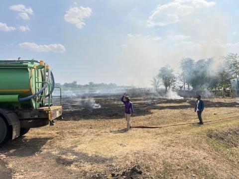 ออกสนับสนุนเหตุไฟลามทุ่งจากเทศบาลตำบลตาจง