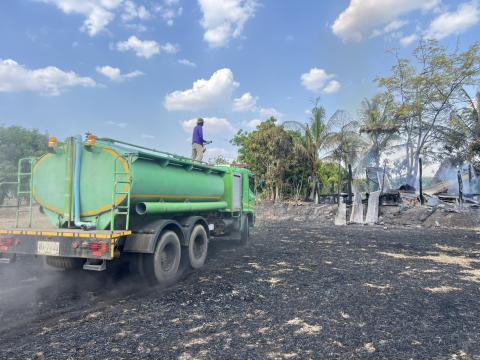 ออกสนับสนุนเหตุไฟลามทุ่งจากเทศบาลตำบลตาจง