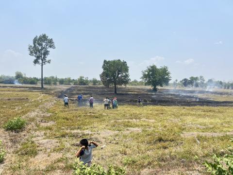 ระงับเหตุไฟไหม้ทุ่งนา