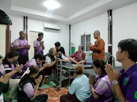 ร่วมส่งมอบเตียงให้กับผู้ป่วยติดเตียงตาม “โครงการอัมพวัน เตียงปัญสุข”