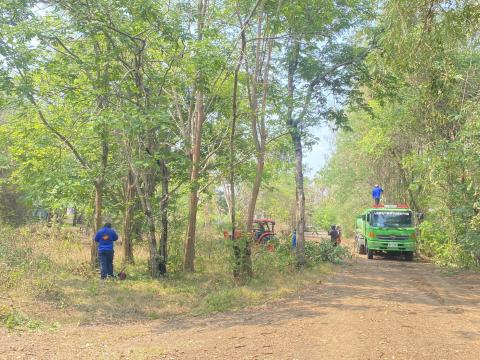เตรียมความพร้อมสถานที่ เพื่อใช้ในในการจัดงานประเพณีบุญบั้งไฟ