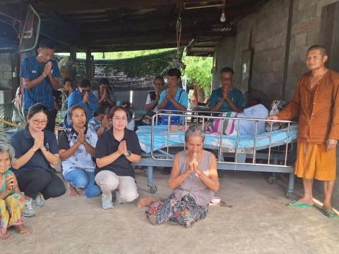 ร่วมส่งมอบเตียงให้กับผู้ป่วยติดเตียง