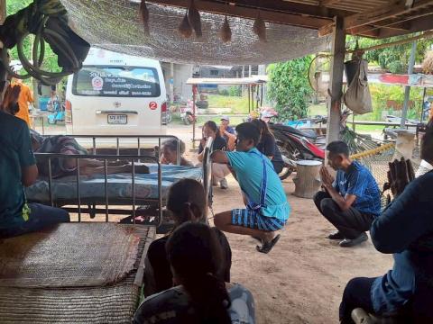 ร่วมส่งมอบเตียงให้กับผู้ป่วยติดเตียง