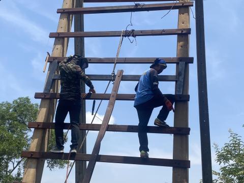 ซ่อมแซมฐานจุดบั้งไฟและทำความสะอาดบริเวณเส้นทางที่ใช้แห่ขบวนบั้งไฟ
