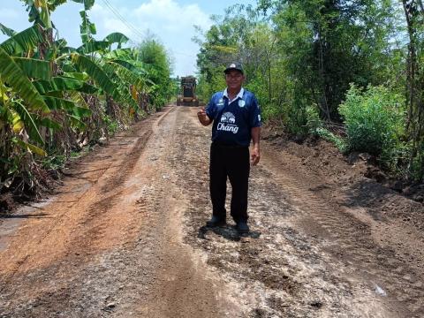 ลงพื้นที่ตรวจสอบการปรับเกรดถนนคลองลาดพริก