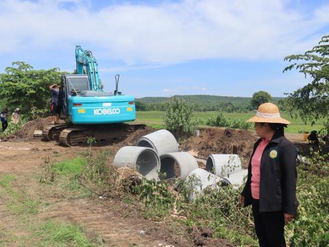 ลงพื้นที่ตรวจสอบโครงการวางท่อระบายน้ำ