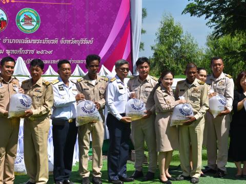 พิธีปล่อยพันธุ์สัตว์น้ำเนื่องในวันเฉลิมพระชนมพรรษา ๔๘ พรรษา