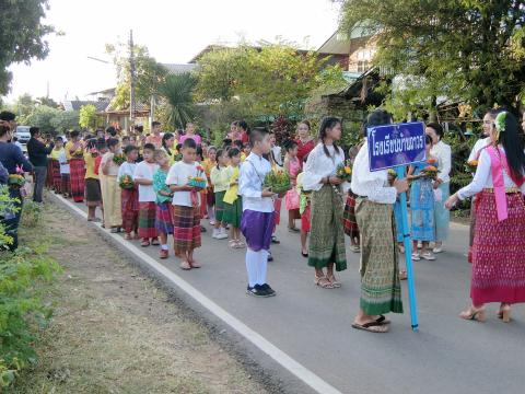 บรรยากาศประเพณีลอยกระทง