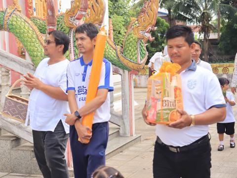 กิจกรรมแห่เทียนพรรษาและหล่อเทียนพรรษา