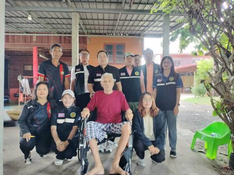 มอบรถเข็นนังสำหรับคนพิการ