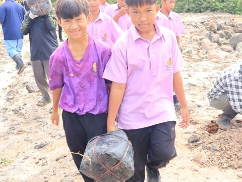 โครงการปรับปรุงภูมิทัศน์ในพื้นที่ป่าและชุมชน