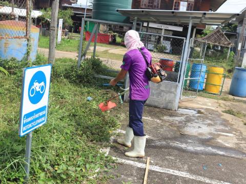 ลงพื้นที่ดำเนินการทำความสะอาดและจัดระเบียบพื้นที่ตลาดลานค้าชุมชน