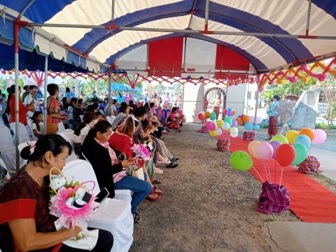 พิธีมอบวุฒิบัตรยุวบัณฑิต ศูนย์พัฒนาเด็กเล็กเทศบาลตำบลถาวร ประจำปีการศึกษา 2565