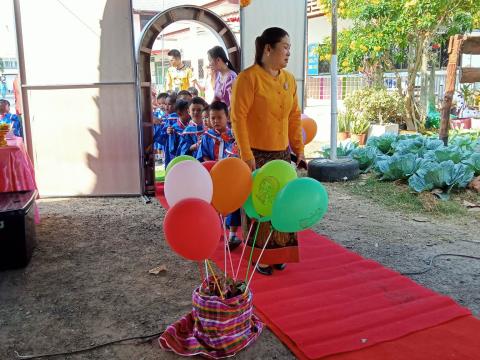 พิธีมอบวุฒิบัตรยุวบัณฑิต ศูนย์พัฒนาเด็กเล็กเทศบาลตำบลถาวร ประจำปีการศึกษา 2565