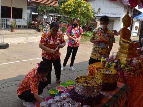 โครงการส่งเสริมเทศกาลประเพณี วันสงกรานต์ และรดน้ำดำหัวผู้สูงอายุ ประจำปี 2566