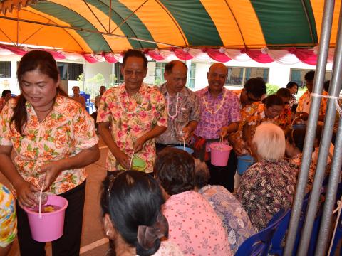 โครงการส่งเสริมเทศกาลประเพณี วันสงกรานต์ และรดน้ำดำหัวผู้สูงอายุ ประจำปี 2566