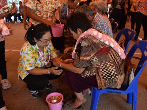 โครงการส่งเสริมเทศกาลประเพณี วันสงกรานต์ และรดน้ำดำหัวผู้สูงอายุ ประจำปี 2566